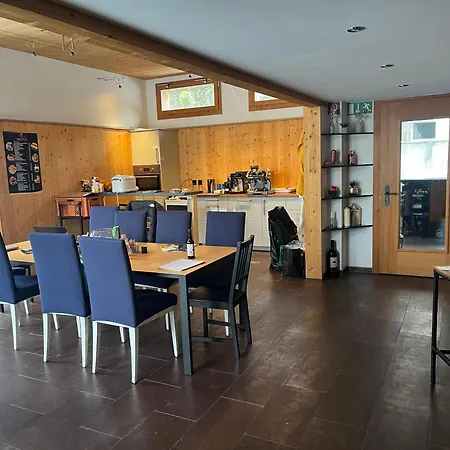 Sahlihuus Apartmán Koniz